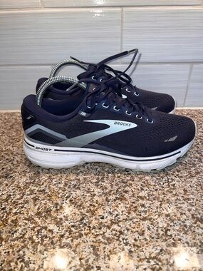 Brooks Navy and White Ghost Running Shoes